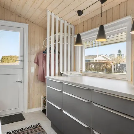 Σπίτι διακοπών 2 Bedroom Lovely In