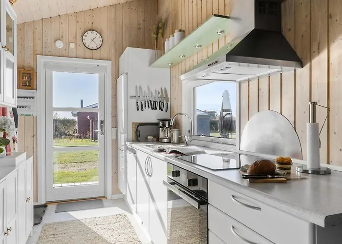 2 Bedroom Lovely In Feriehus *