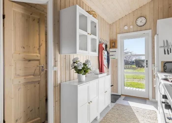 2 Bedroom Lovely In *